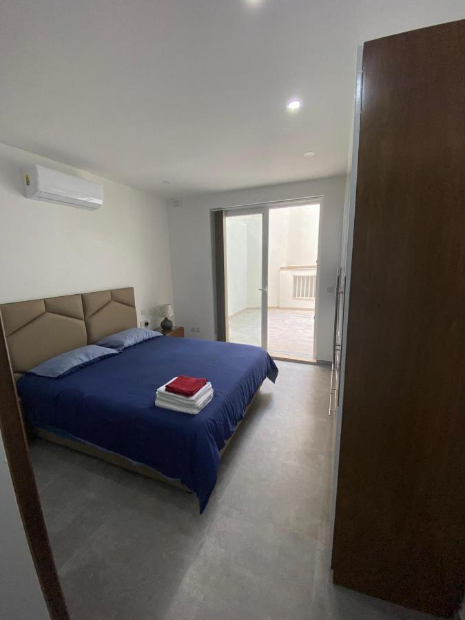 Gzira Two-Bedroom Apartment Extérieur photo